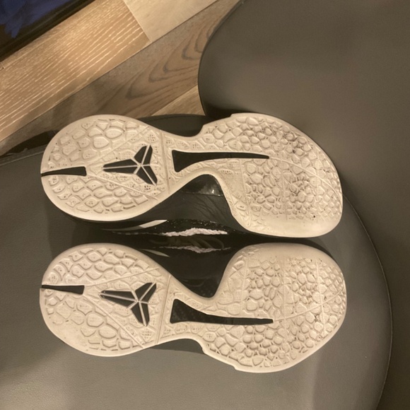 Kobe 6 protro “mamacita” size 10 mens